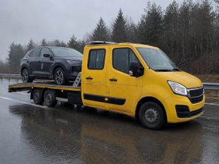 Holowanie SUV-a w deszczu – Leszno